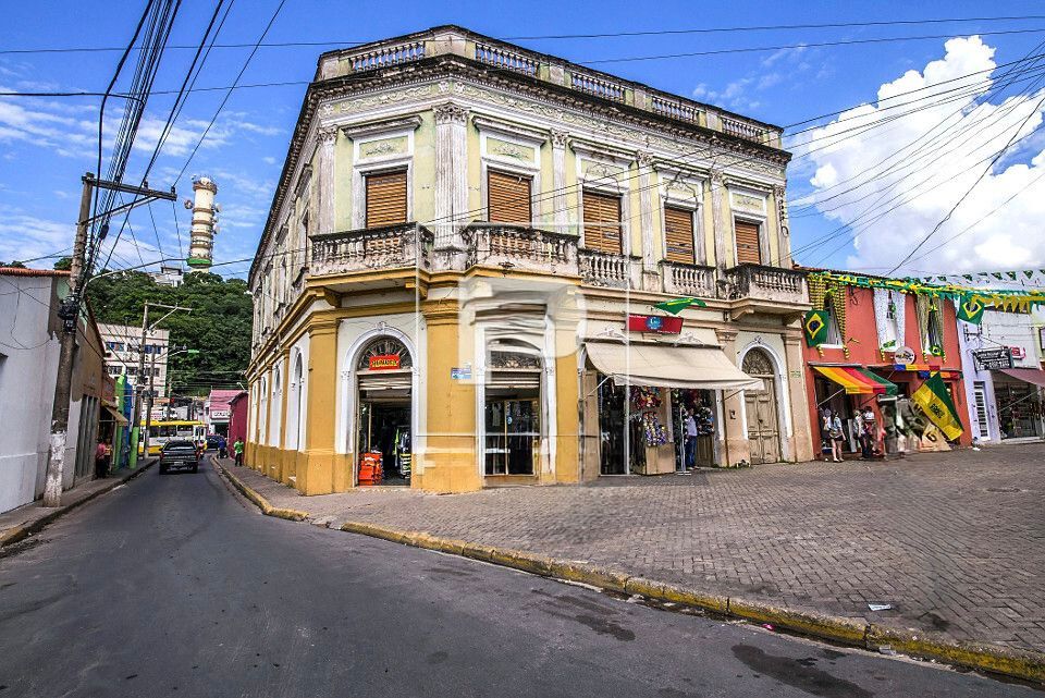 Abilio anuncia compra de prédio histórico para criação de espaço público