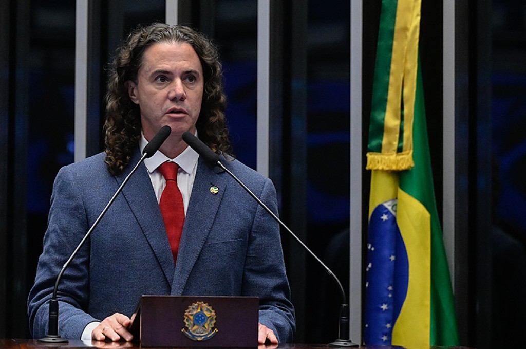 Veneziano cobra argumentos de senadores contrários ao fim da escala 6×1